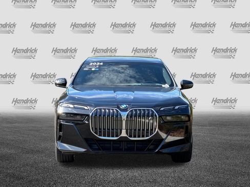 Certified 2024 BMW i7 xDrive60 w/ Premium Package AWD/4WD image 10