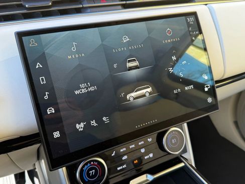 Used 2023 Land Rover Range Rover SE image 17