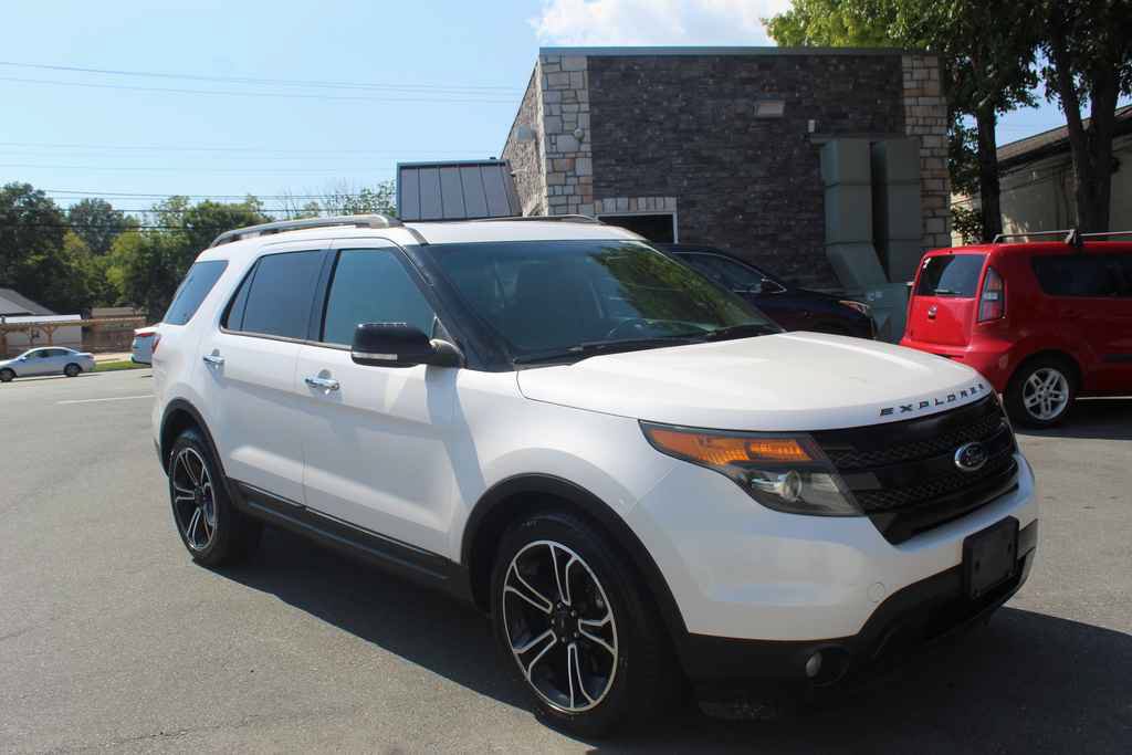 Used 2014 Ford Explorer Sport w/ Equipment Group 401A AWD/4WD image 3