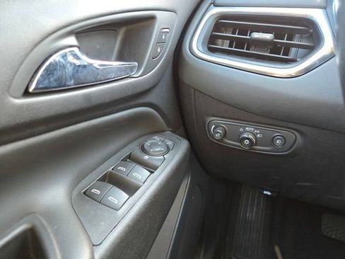 Used 2021 Chevrolet Equinox LT w/ Driver Convenience Package FWD image 19