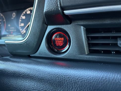 Certified 2023 Honda Pilot Sport image 18