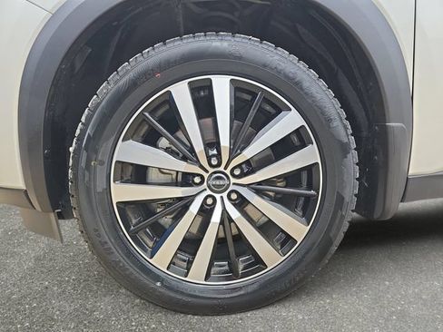 Used 2024 Nissan Pathfinder Platinum w/ Cargo Package FWD image 31