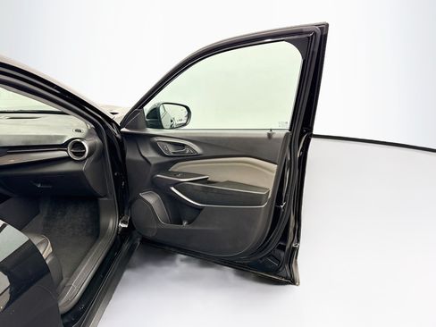 Used 2025 Chevrolet Trax ACTIV w/ Sunroof Package FWD image 31