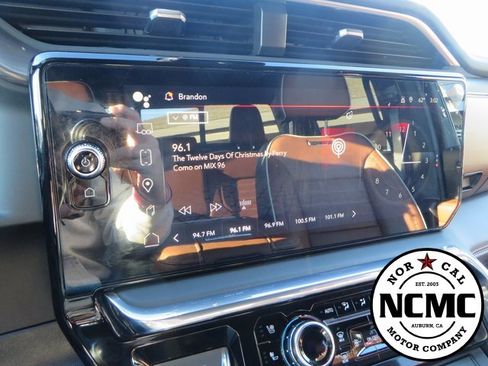 Used 2024 GMC Sierra 3500 Denali Ultimate image 40