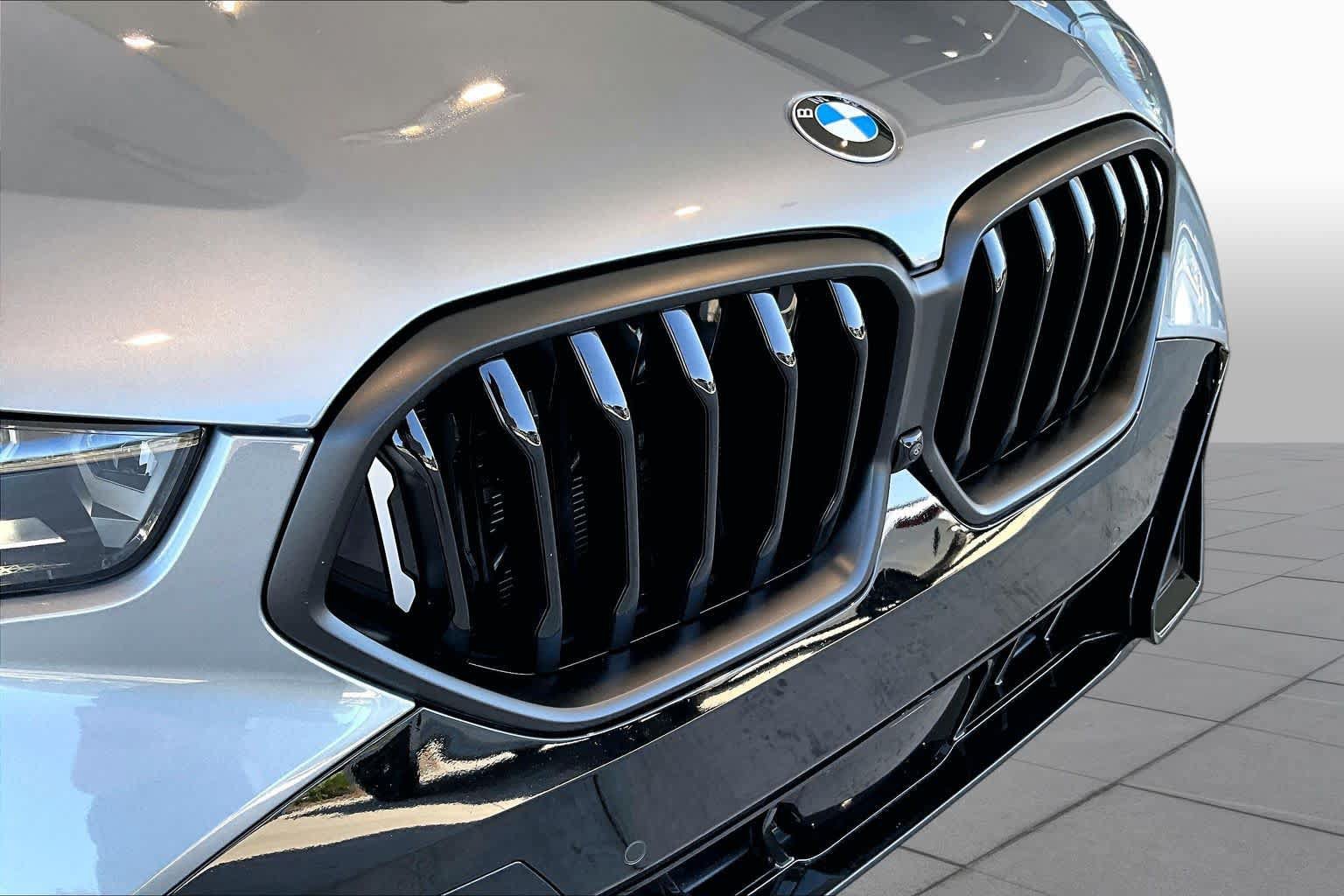 Used 2026 BMW X6 xDrive40i AWD/4WD image 29