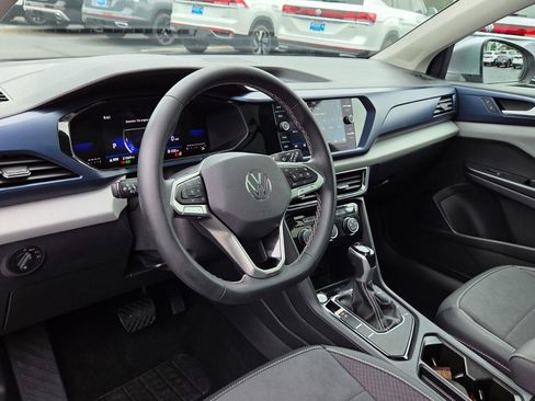 Used 2023 Volkswagen Taos SE w/ Panoramic Sunroof Package FWD image 24