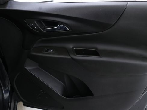 Used 2023 Chevrolet Equinox LT image 29