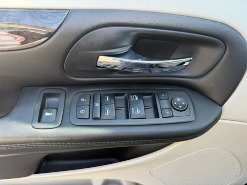Used 2014 Dodge Grand Caravan SE w/ Quick Order Package 29E SE FWD image 13