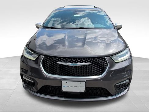 Used 2021 Chrysler Pacifica Pinnacle FWD image 8
