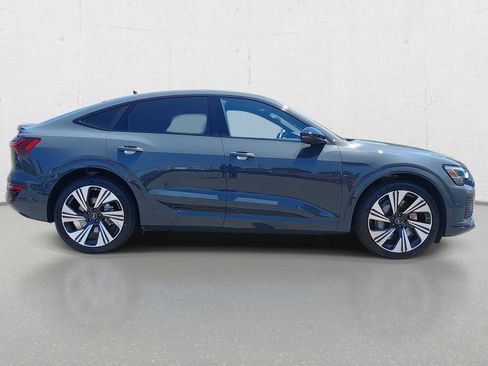 Used 2024 Audi Q8 e-tron Prestige w/ Prestige Package AWD/4WD image 4