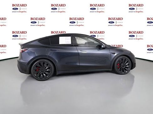 Used 2024 Tesla Model Y Performance AWD/4WD image 9