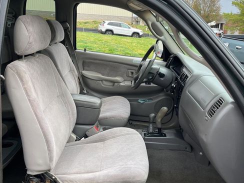 Used 2002 Toyota Tacoma 4x4 Xtracab V6 image 18