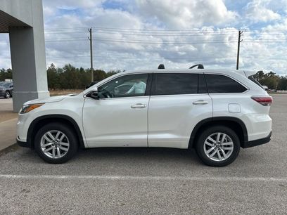 Used 2016 Toyota Highlander LE