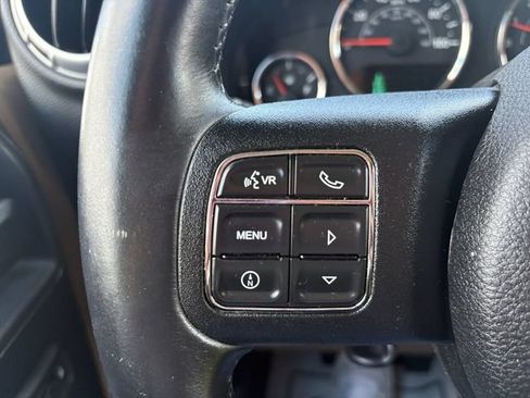 Used 2013 Jeep Wrangler Unlimited Sahara w/ Connectivity Group AWD/4WD image 20