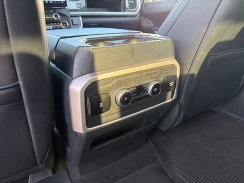 Used 2024 Ford Expedition XLT AWD/4WD image 18