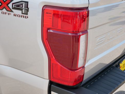 Used 2022 Ford F350 Lariat w/ Lariat Ultimate Package AWD/4WD image 17