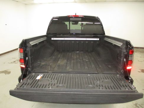 Used 2024 Nissan Frontier SL w/ Technology Package AWD/4WD image 10
