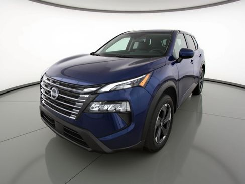 Used 2025 Nissan Rogue SV FWD image 3