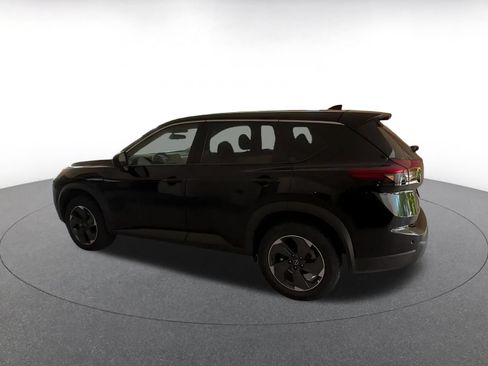 Used 2025 Nissan Rogue SV FWD image 10