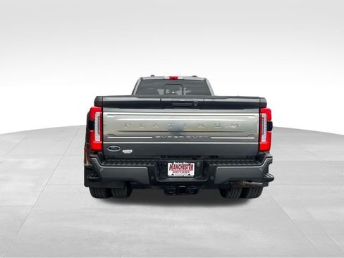 Used 2023 Ford F350 Platinum image 6