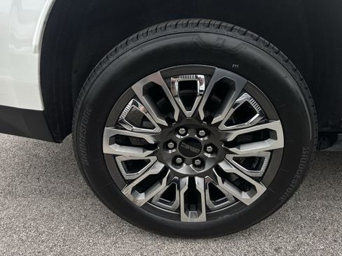Used 2023 GMC Yukon Denali Ultimate image 34