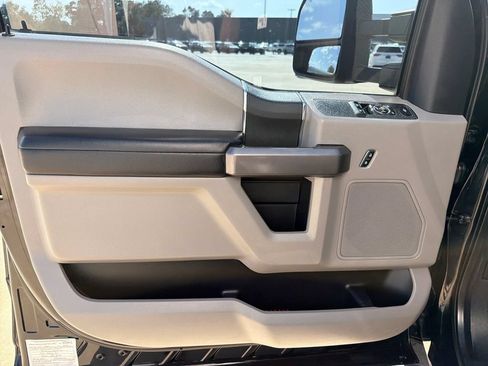 Used 2019 Ford F350 XLT w/ XLT Value Package AWD/4WD image 11
