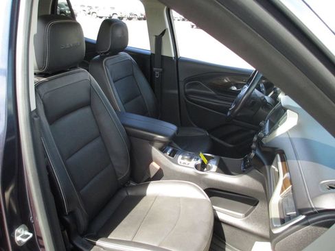 Used 2018 GMC Terrain Denali w/ Advanced Safety Package image 22