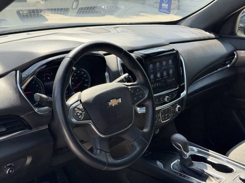 Used 2023 Chevrolet Traverse LT AWD/4WD image 9