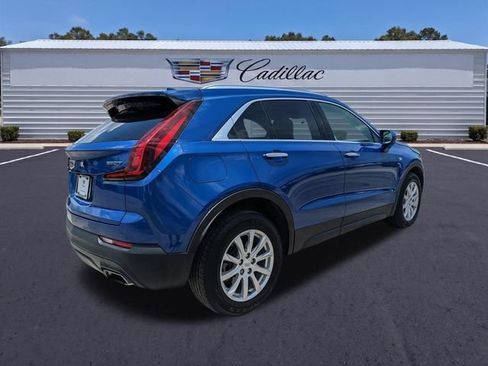 Used 2021 Cadillac XT4 Luxury w/ Cold Weather Package AWD/4WD image 4