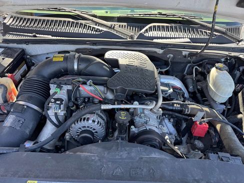 Used 2007 Chevrolet Silverado 2500 W/T w/ Heavy-Duty Power Package AWD/4WD image 36