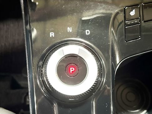 Used 2023 Kia Sportage LX image 16