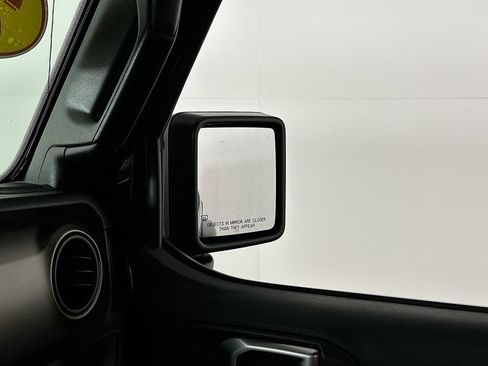 Certified 2019 Jeep Wrangler Sport image 24