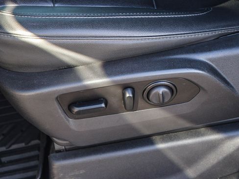 Used 2021 Chevrolet Silverado 1500 LT Trail Boss w/ Convenience Package II image 22