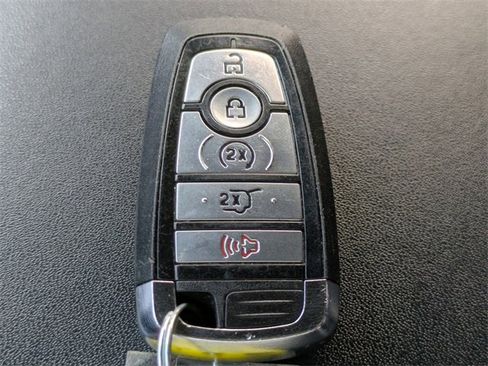 Certified 2022 Ford Expedition Platinum image 29