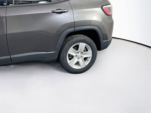 Used 2022 Jeep Compass Latitude AWD/4WD image 28