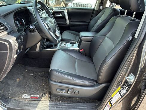 Used 2016 Toyota 4Runner SR5 Premium RWD image 19