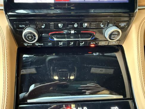 Used 2023 Jeep Grand Cherokee L Summit image 30