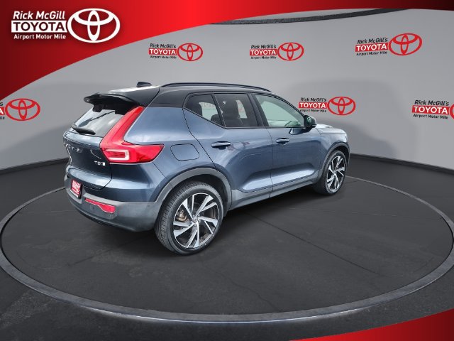 Used 2022 Volvo XC40 T5 R-Design w/ Advanced Package AWD/4WD image 8