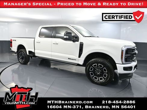Used 2025 Ford F250 Platinum AWD/4WD image 1