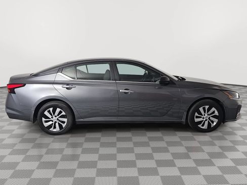 Certified 2024 Nissan Altima 2.5 S FWD image 9
