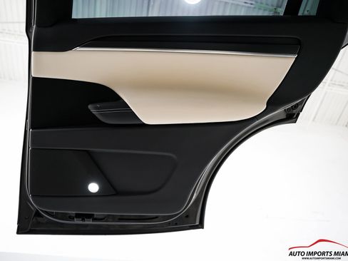 Used 2022 Tesla Model X Plaid image 50