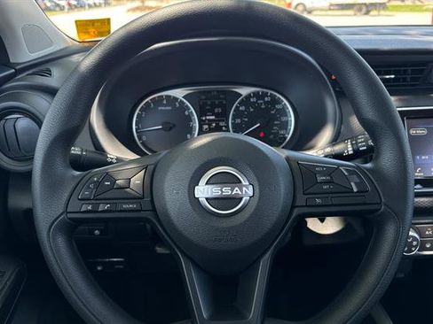 New 2025 Nissan Kicks Play S image 23