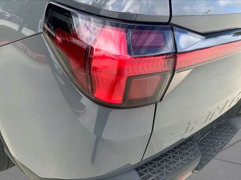Used 2022 Hyundai Santa Cruz Limited AWD/4WD image 28