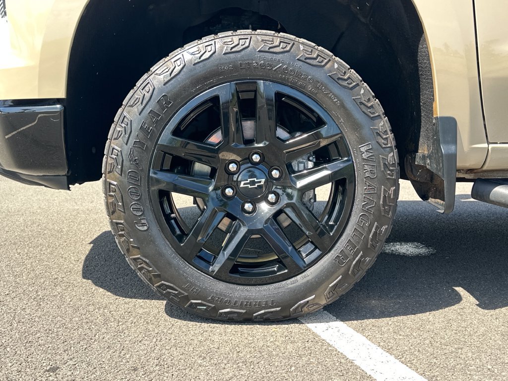 Used 2022 Chevrolet Silverado 1500 LT Trail Boss w/ LT Trail Boss Premium Package AWD/4WD image 12