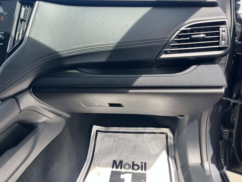 Used 2024 Subaru Outback Premium image 12