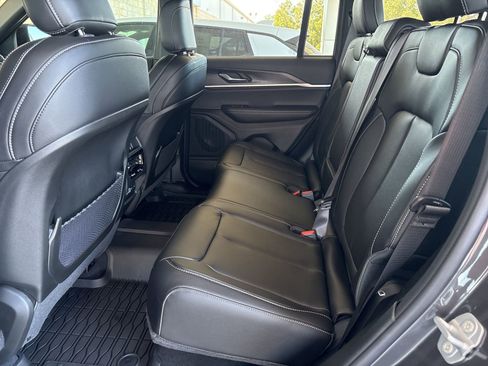 New 2025 Jeep Grand Cherokee Limited w/ Trailer Tow Package image 13