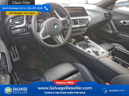 Used 2025 BMW Z4 M40i w/ Premium Package image 11