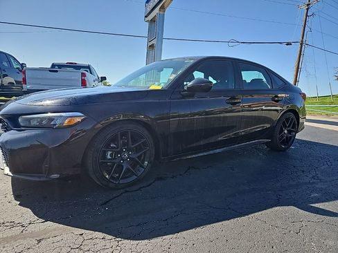 Used 2025 Honda Civic Sport image 2