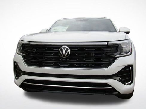 New 2026 Volkswagen Atlas Cross Sport SEL Premium R-Line AWD/4WD image 2