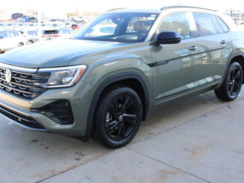 New 2026 Volkswagen Atlas Cross Sport SEL R-Line AWD/4WD image 3